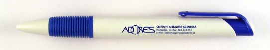Adores
